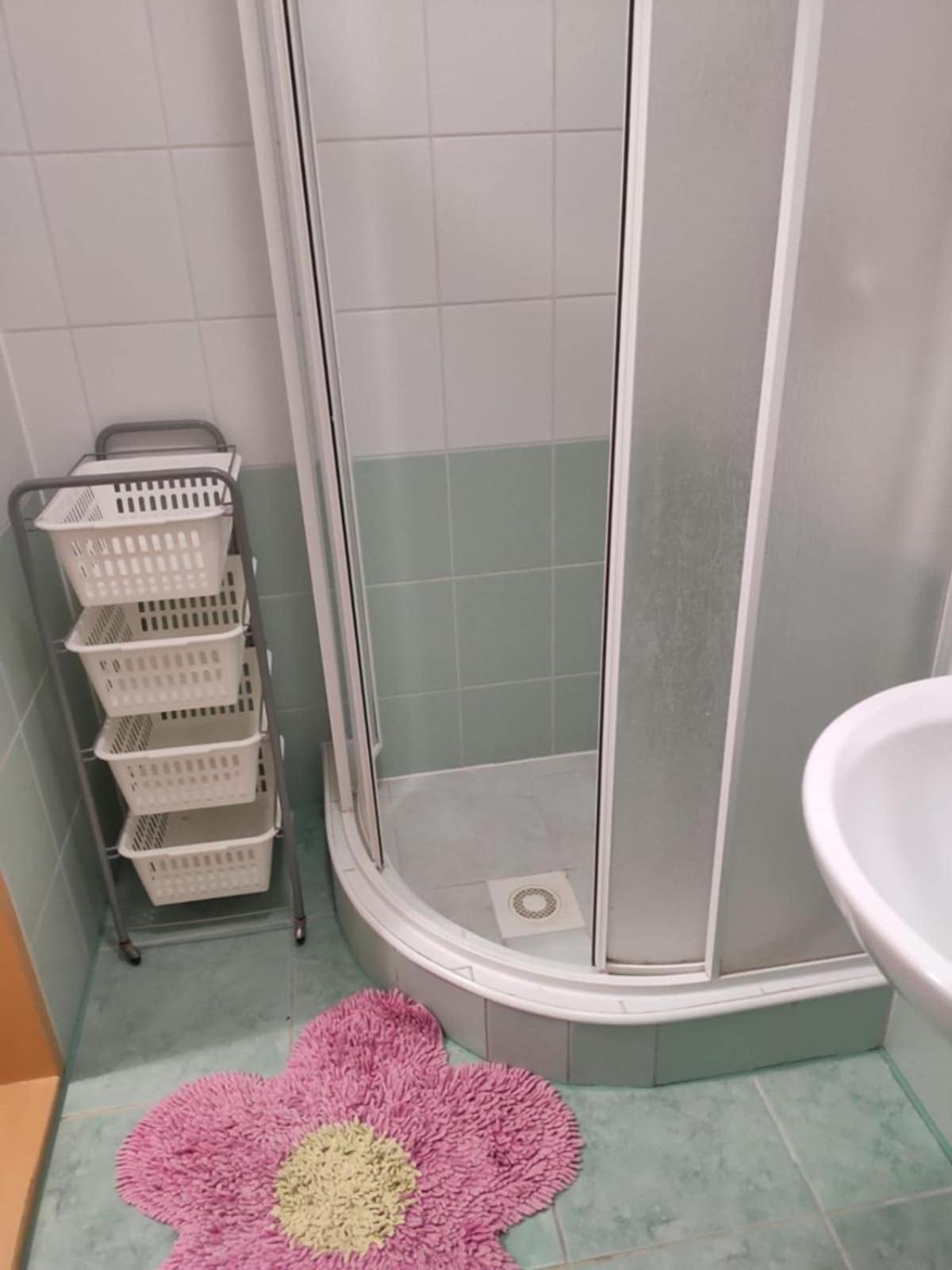 Privat Julia Hotel Врбов Екстериор снимка
