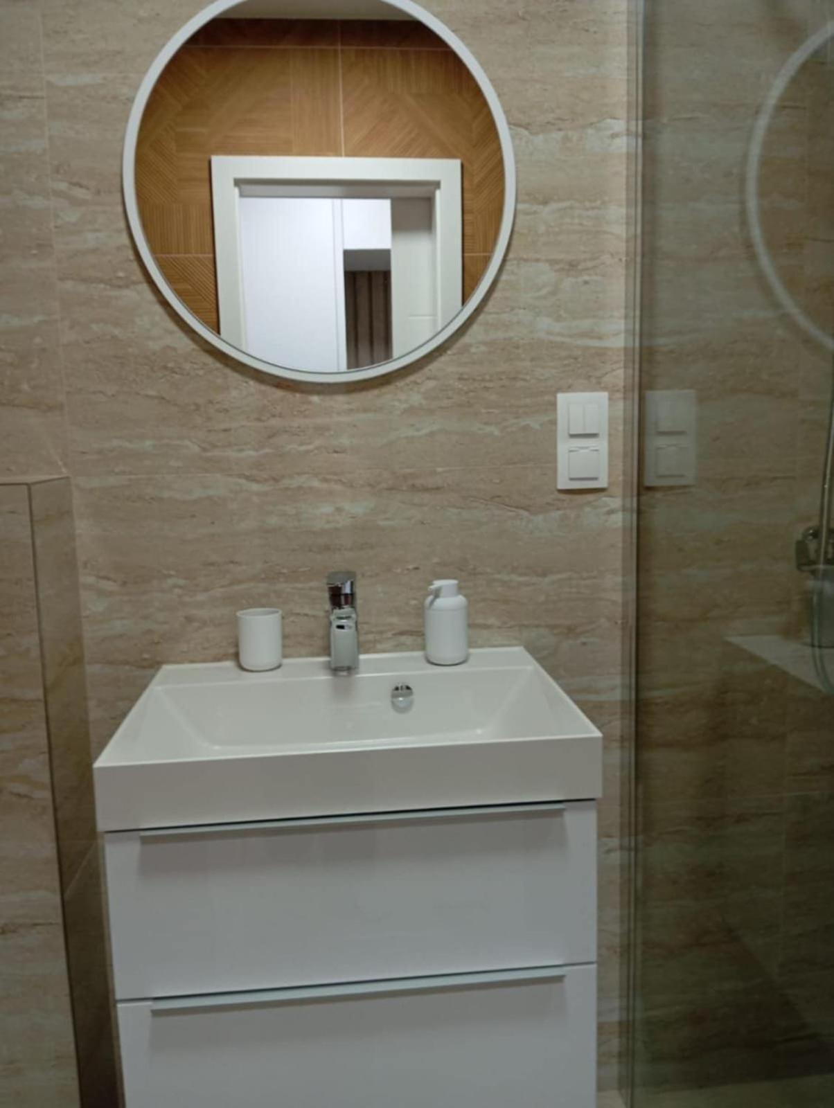 Privat Julia Hotel Врбов Екстериор снимка